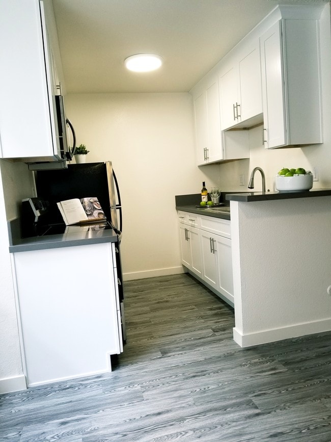 Photo - 526 S Ardmore Ave