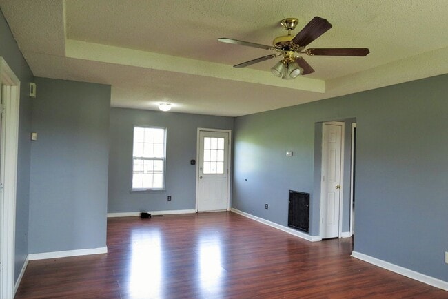 Photo - 200 Rusty Dr