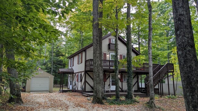 Building Photo - 2552 E Birch Ct