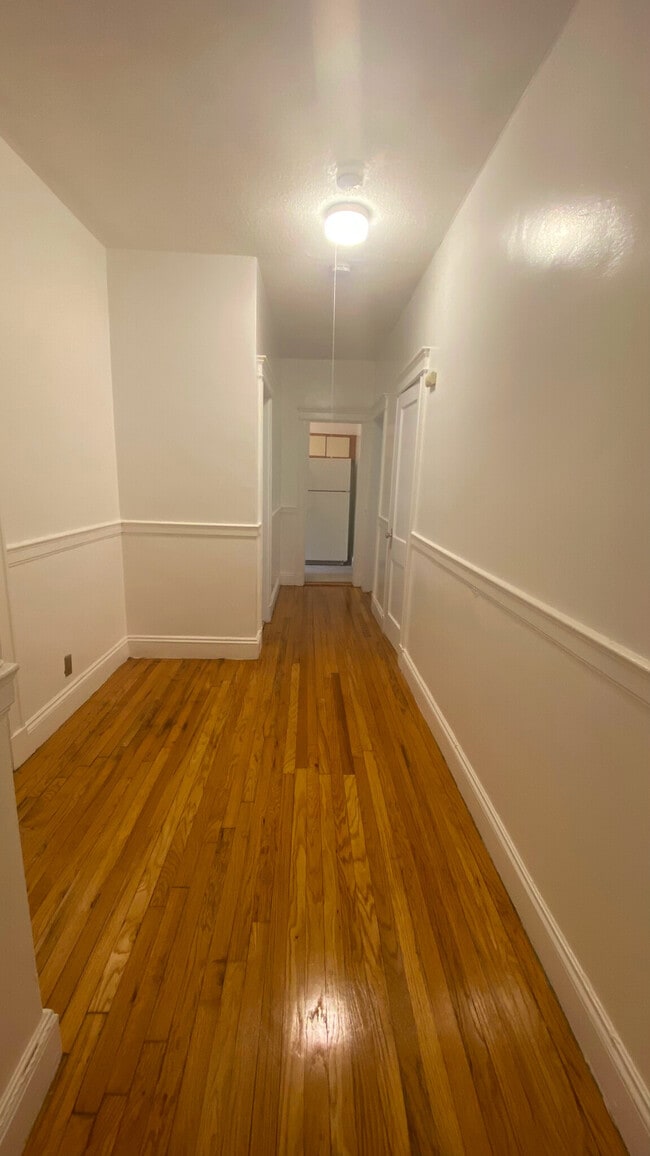 Photo - 39 Glenville Ave