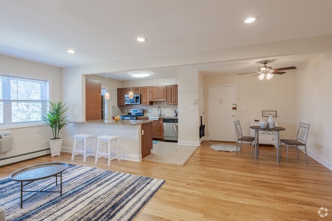 Building Photo - Pompton Gardens, LLC Rental