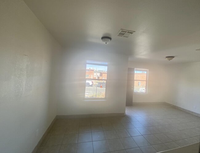 Photo - 3328 Lincoln Ave