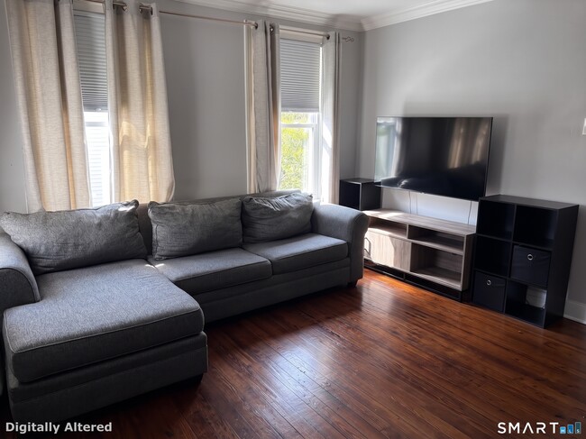 90 Oak St Unit 2