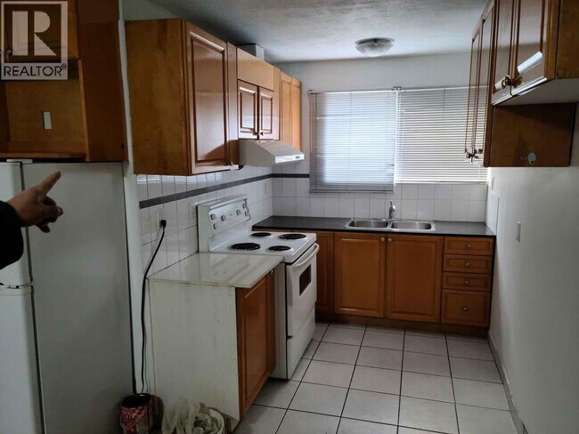 Photo - 38XX Windermere St