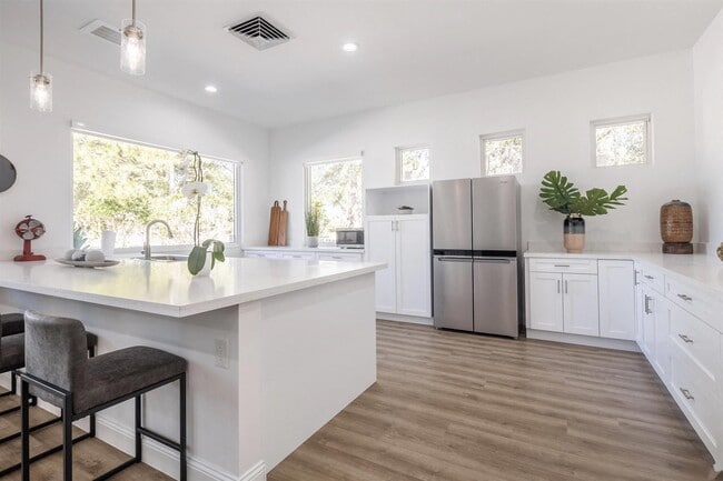 Summer Lake Villas, LLC