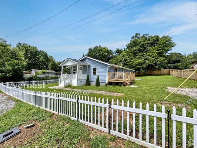 Building Photo - 1121 Lawley St Rental