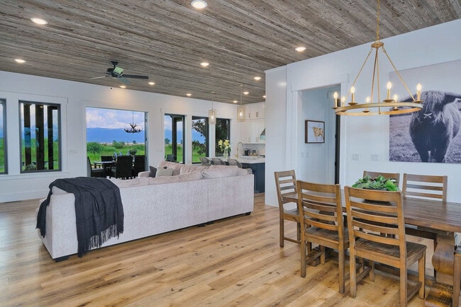 Photo - 4742 Heads Up Rd Unit ID1365725P