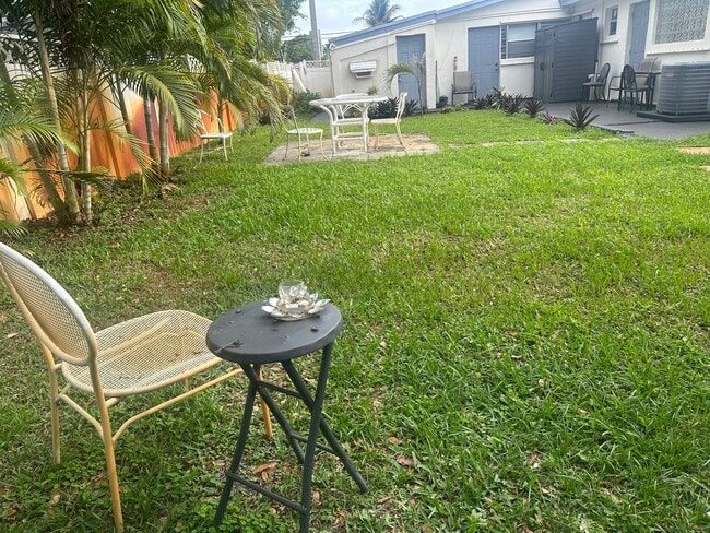 Photo - 7121 Taft St Unidad 7121 TAFT ST b