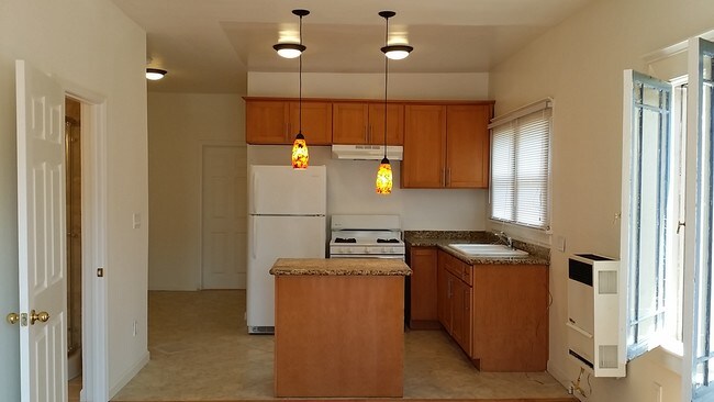 Photo - 3742 Maple Ave Unidad A