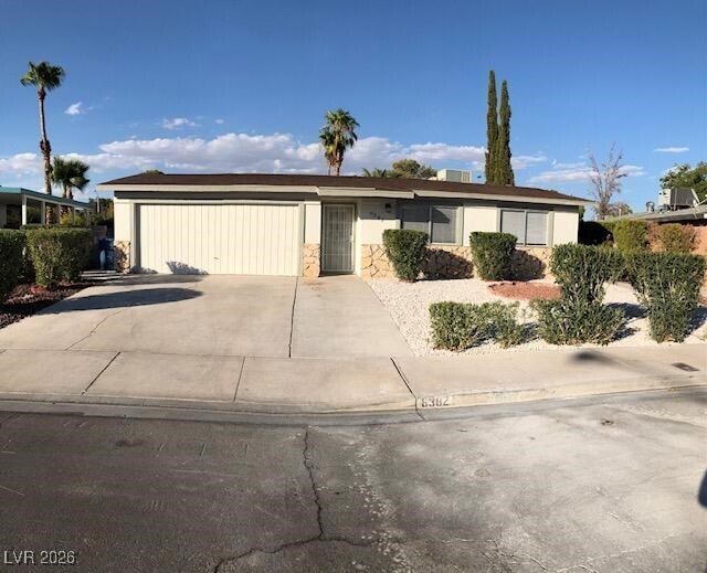 Photo - 6382 Creston Ave