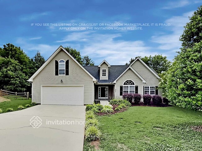 Photo - 311 Linsbury Ct House