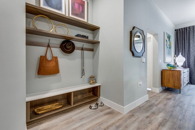 Photo - 3700 Ross Ave Unidad 216