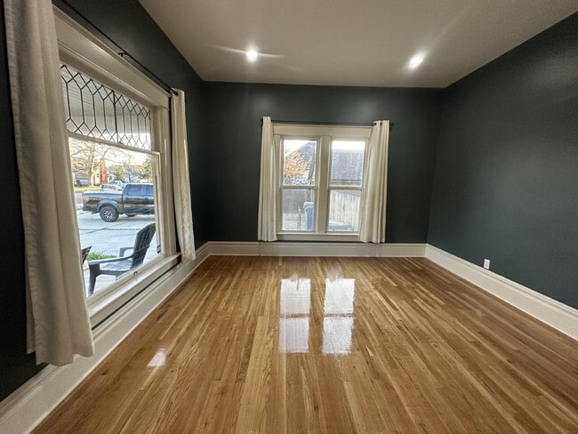 Photo - "Charming 3-Bed Oasis with Granite Touches & Cozy Fireplace in Nampa!"