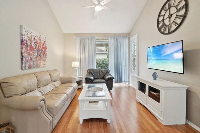 Photo - 2243 Andover Cir
