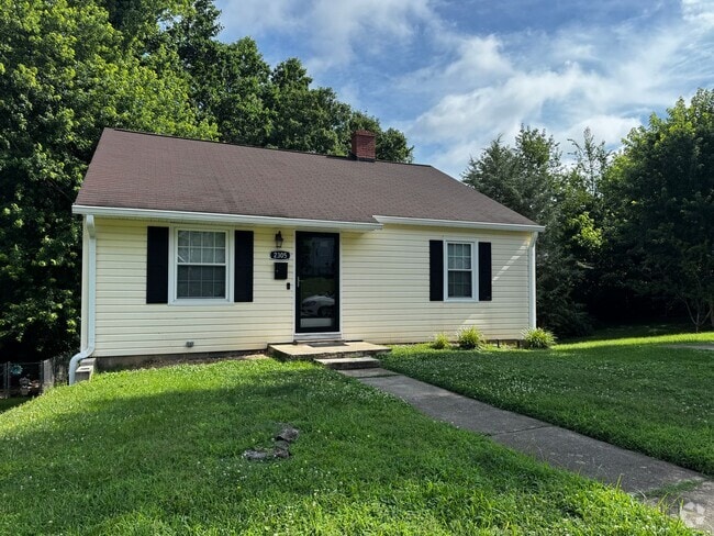 Building Photo - 2305 Cherokee Ln Rental