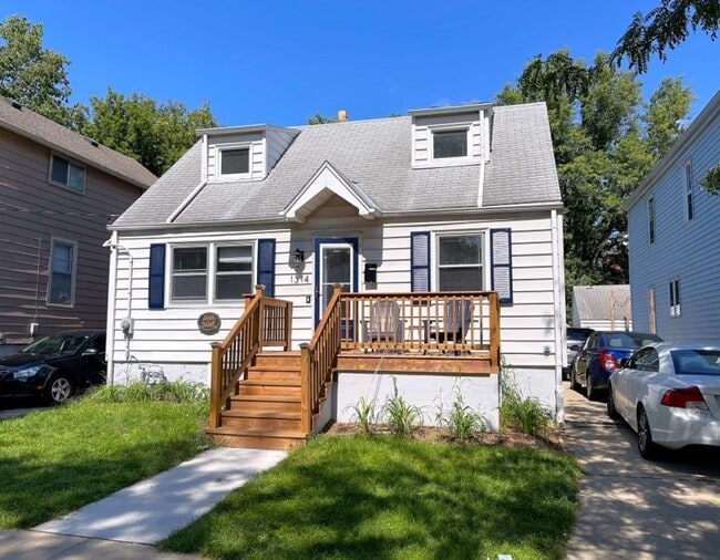 Building Photo - 1314 Milton St Rental