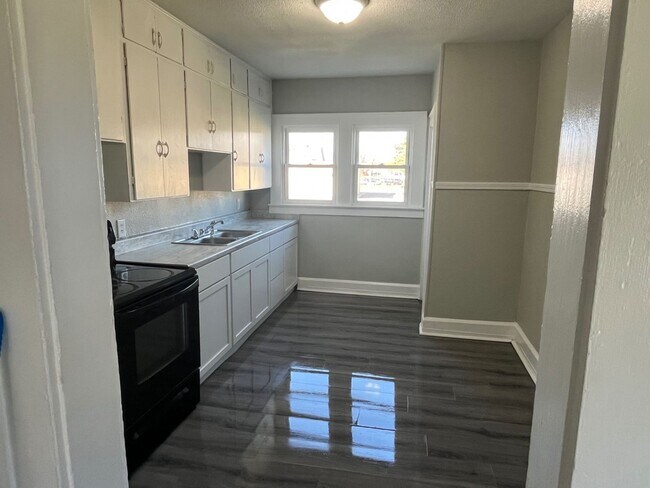 Photo - 2107/2105 central ave Unidad 2105 Central Avenue