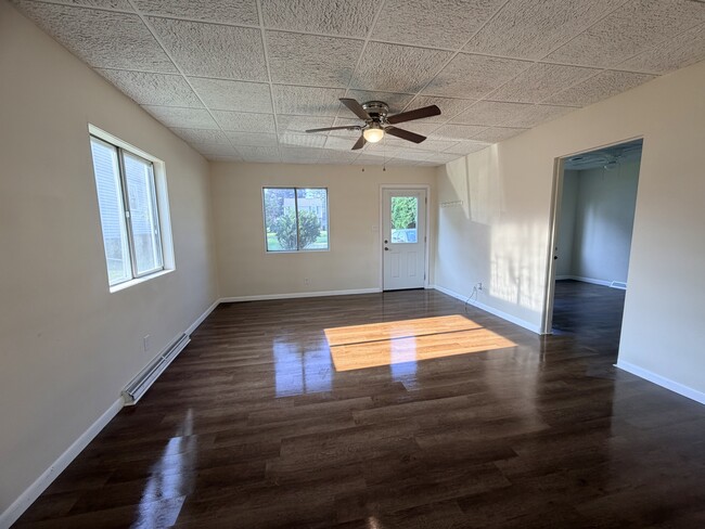 Livingroom - 330 Bessemer Ave Unit A