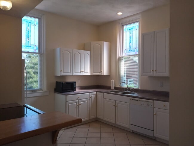 Kitchen Area - 532 Pine St Apartamentos Unidad 1