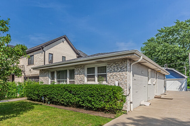 534 Lawler Ave
