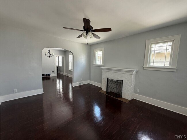 Photo - 1642 Taylor Ave
