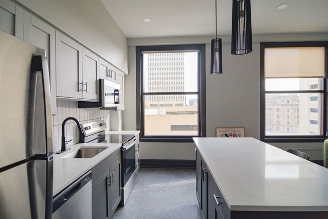 The Carrara on Farnam