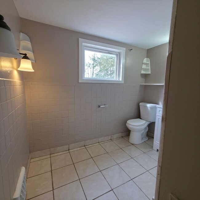 Photo - Single Family Home 4 Bedroom and 1.5 Bath For Rent