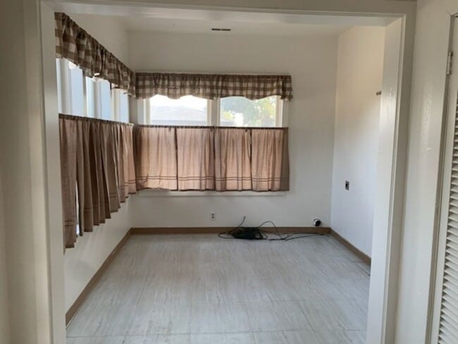 Photo - Fresh Interior