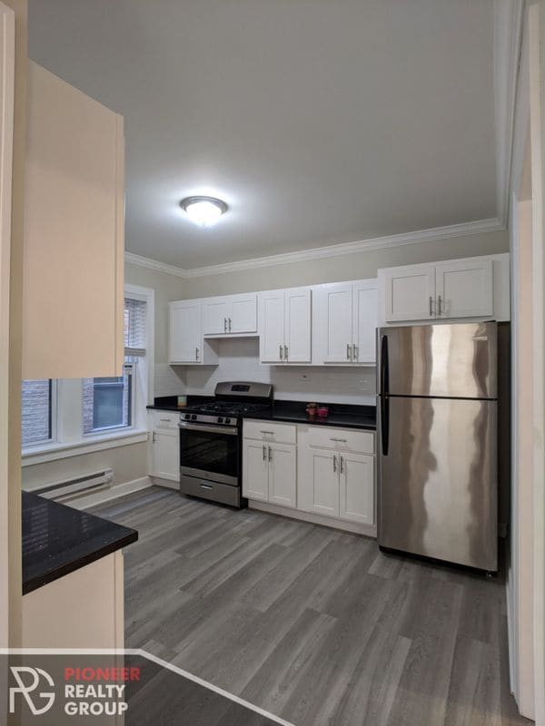 Photo - 837 W Cornelia Ave Unit 1N