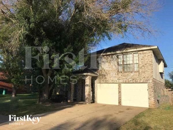 Building Photo - 911 Blewitt Dr Rental