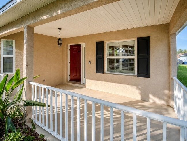 Photo - 405 Island View Cir