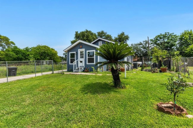 Photo - 9413 Clinton Dr