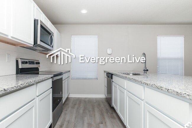 Photo - 108 Burlington Dr