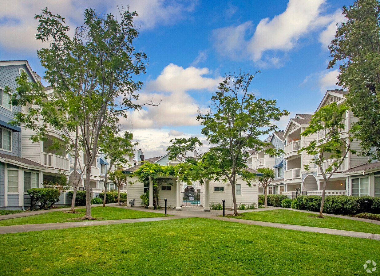 Photo - Compass Place North Apartments