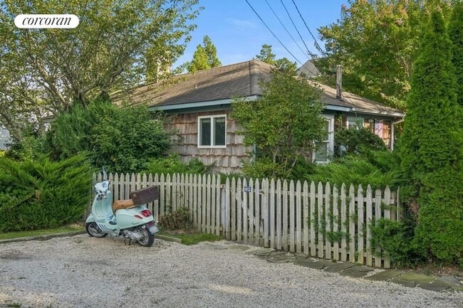 Photo - 62 Middle Pond Rd