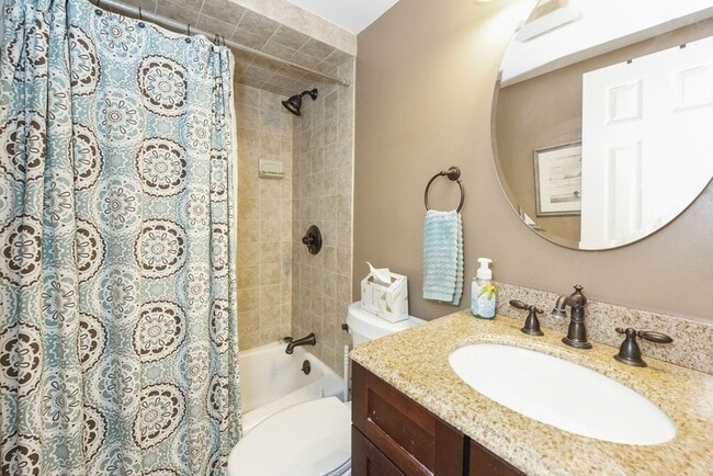 Photo - 270 Beacon St Unidad A