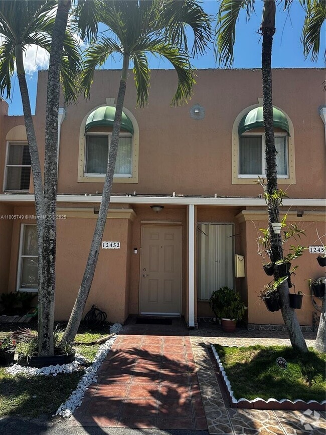 Building Photo - 12452 NW 11th Ln Unit 2011 Rental