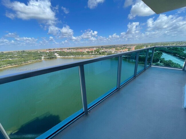 Building Photo - 2641 N Flamingo Rd Unit 1507N Rental