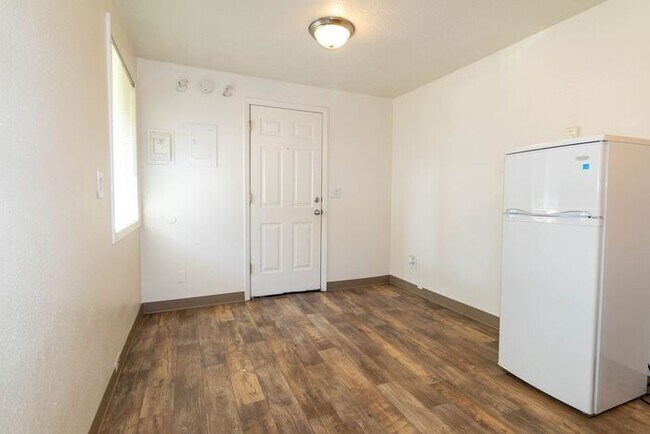 Photo - Beautiful Studio unit ready for you to cal...