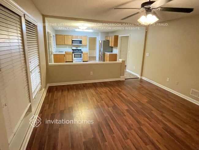 Photo - 444 Darter Dr NW