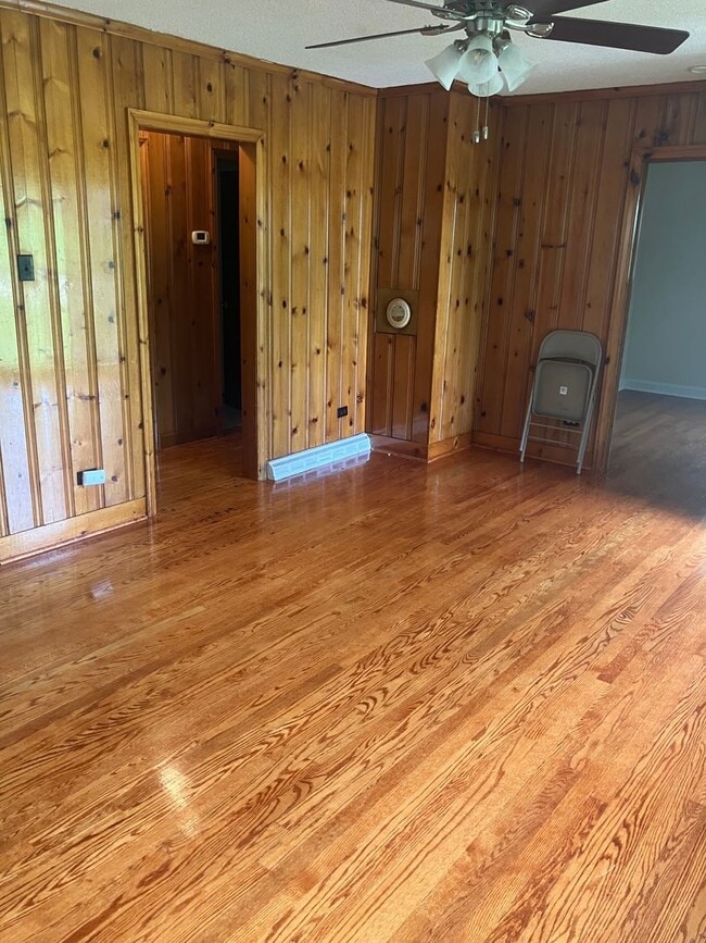 Photo - Cozy 2 bedroom in Oakridge