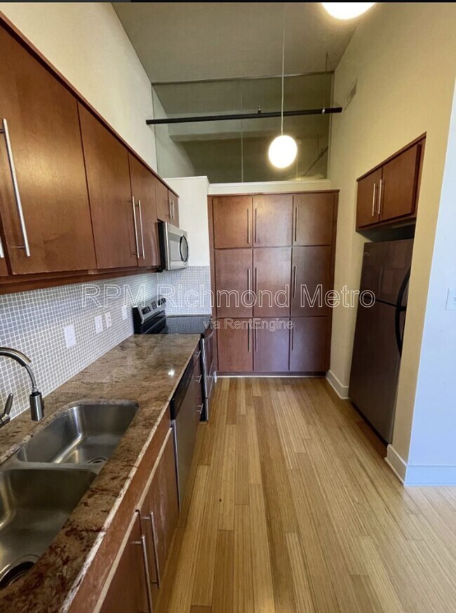 Building Photo - 815 Perry St Unit 219 Rental