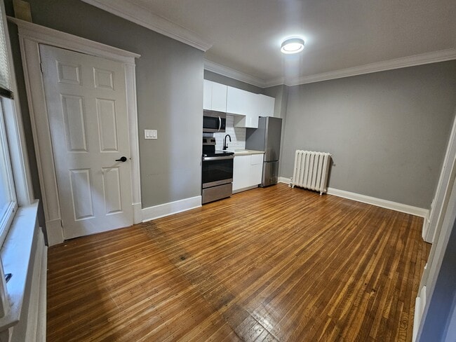 Building Photo - 7 Centre St Unit 1