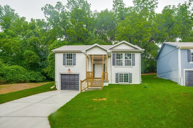 Photo - COMING SOON: Beautiful home in Avondale, MO!