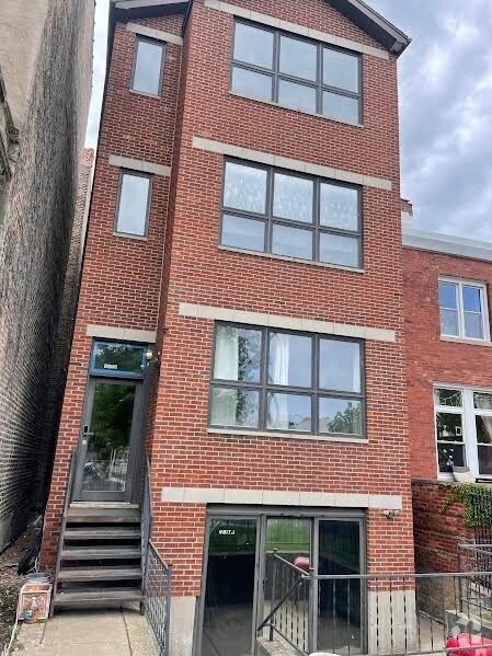 Building Photo - 5516 S Indiana Ave Unit 4 Rental