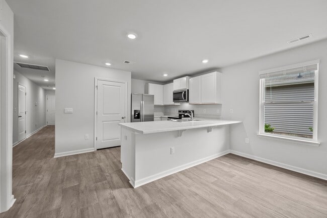 Photo - 2098 Course Ln