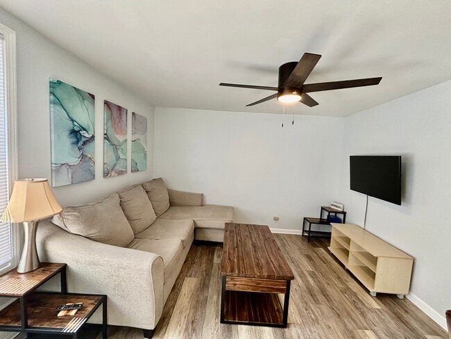 Photo - 340 W 26th St Unidad 1F