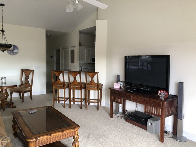 Photo - 114 Fountain Pointe Ln Unit 304