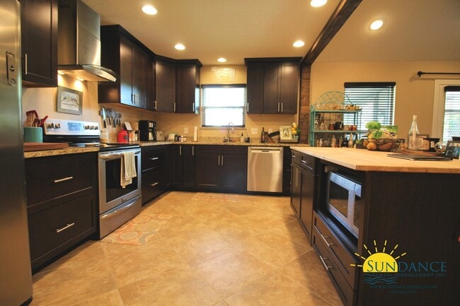 Photo - Gorgeous3 Bedroom Home in Mary Esther!