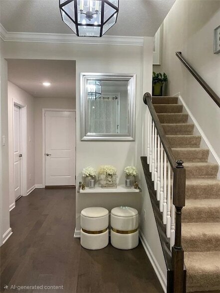 Photo - 2008 Hemlock Ln